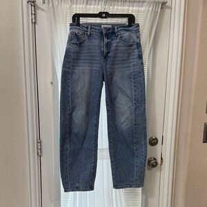 Stylish Blue Women's Relaxed Jeans